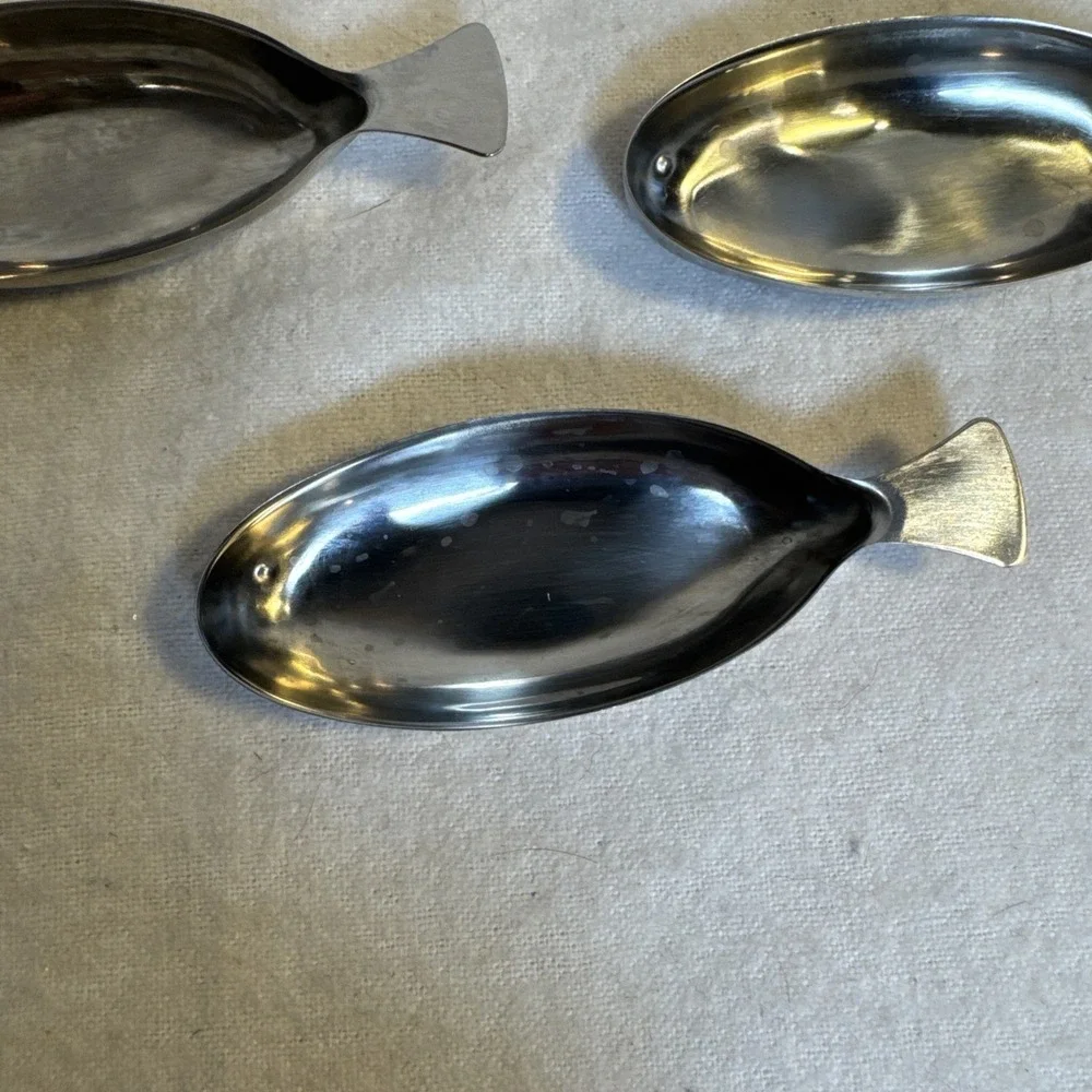 Fish Shape TASTING‎ SPOONS set of 8 Appetizers One Bite Party Sampler Flatware